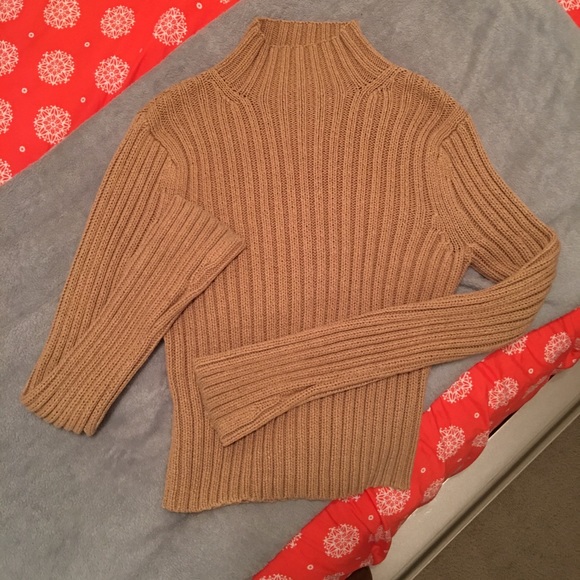 Abercrombie & Fitch Sweaters - Vintage Abercrombie and Fitch sweater sz large EUC